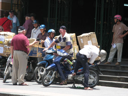 Vietnamese Courier Service